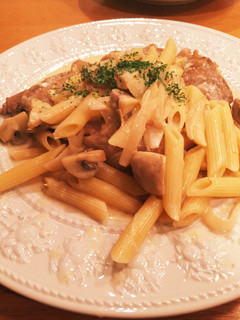 超簡単!鶏肉のクリーム煮ペンネ添え-レシピのメイン写真