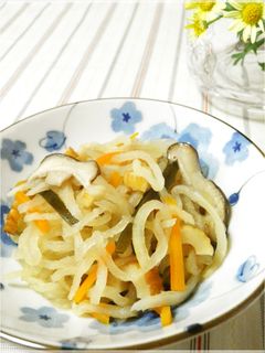 簡単!定番副菜☆切り干し大根の煮物-レシピのメイン写真