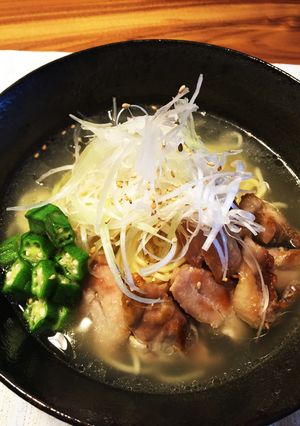 雰囲気重視な鶏塩らーめんw-レシピのメイン写真
