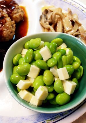 簡単♪付け合わせ〜枝豆＆チーズ〜-レシピのメイン写真