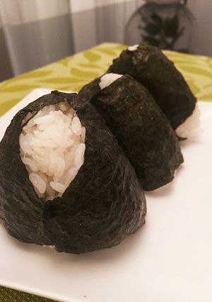 一人土鍋で塩おにぎり 時短で輝く銀シャリ-レシピのメイン写真
