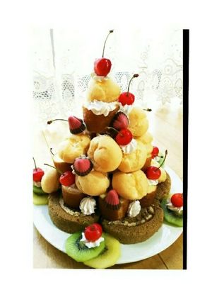 ロールケーキとプチシュー簡単ケーキタワー-レシピのメイン写真