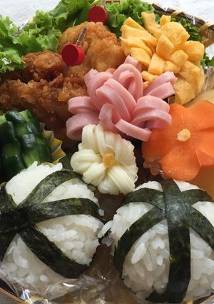 さいて美味しいモッツァレラで♪お花弁当-レシピのメイン写真