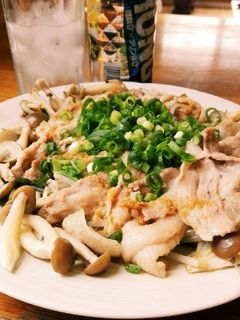 簡単!豚ばらともやしの蒸し焼きぽん酢-レシピのメイン写真