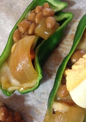 ピーマンの残りカレーと納豆つめ-レシピのメイン写真