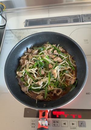 簡単モヤシとニラのズリ炒め-レシピのメイン写真