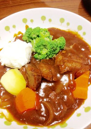 簡単ポーチドエッグのせビーフシチュー-レシピのメイン写真