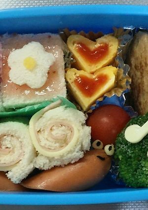 くるくるサンドイッチのカタツムリキャラ弁-レシピのメイン写真