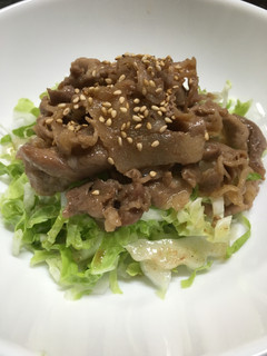 簡単♪豚肉炒めのせちゃった生白菜サラダ♪-レシピのメイン写真