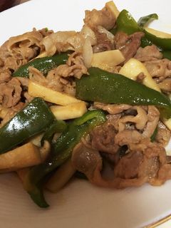 時短、ピーマンと豚バラの焼肉のタレ炒め-レシピのメイン写真