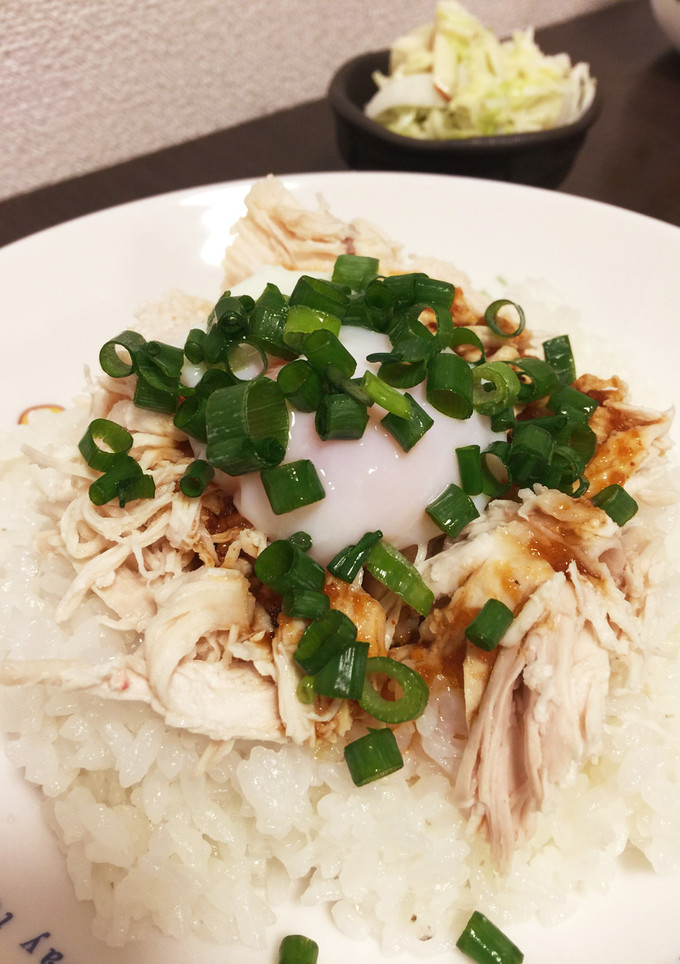 丸ごと鶏ご飯〜焼肉のタレで手抜きver〜-レシピのメイン写真
