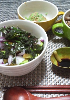 アボカドを使った満足ベジ丼-レシピのメイン写真