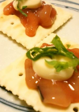 ぱぱっと！いかの塩辛クラッカー-レシピのメイン写真