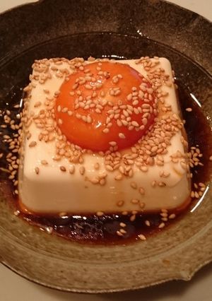 簡単！アレンジ冷奴濃厚醤油卵＆ゴマ-レシピのメイン写真