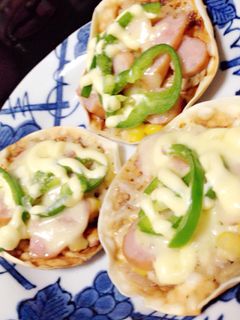 餃子の皮でピザ風♪♪♪-レシピのメイン写真