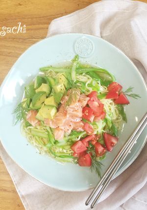 サーモンサラダ風☆冷製スープラーメン♪-レシピのメイン写真