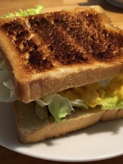 土曜のお昼はふわふわ卵のトーストサンド-レシピのメイン写真