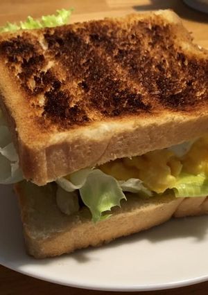 土曜のお昼はふわふわ卵のトーストサンド-レシピのメイン写真