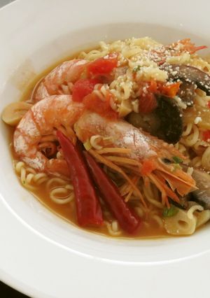 ぴり辛っエビトマト麺-レシピのメイン写真