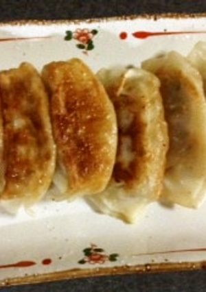 簡単美味しい☆コンソメオリーブ焼き餃子♪-レシピのメイン写真