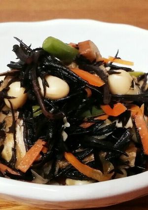 出汁がきいてる♪ひじきと大豆の煮物-レシピのメイン写真