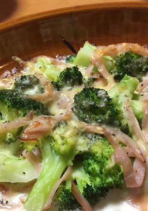 ブロッコリーとハムのこんがりチーズ焼き-レシピのメイン写真