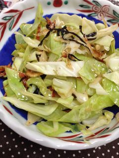 桜海老とキャベツの塩昆布炒め-レシピのメイン写真