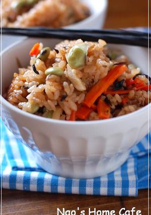 日韓❤ピリ辛炊き込みご飯-レシピのメイン写真