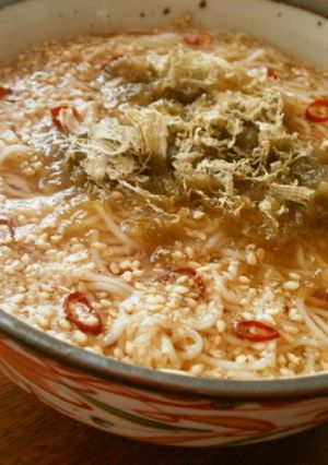 とろろ昆布の冷たいピリ辛！そうめん-レシピのメイン写真