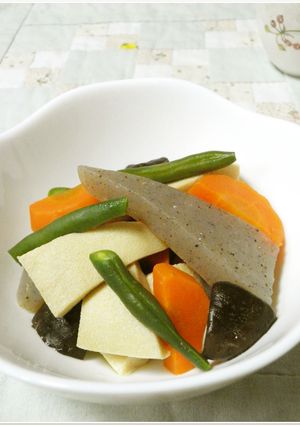 高野豆腐とこんにゃくの煮物♪-レシピのメイン写真