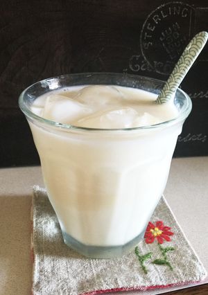 混ぜるだけ簡単！飲みやすい甘酒ヨーグルト-レシピのメイン写真