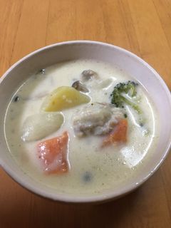 かきとブロッコリーのクリームシチュー-レシピのメイン写真