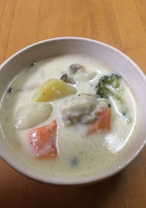 かきとブロッコリーのクリームシチュー-レシピのメイン写真