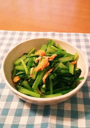 簡単！シンプル小松菜と油揚げのごま油炒め-レシピのメイン写真