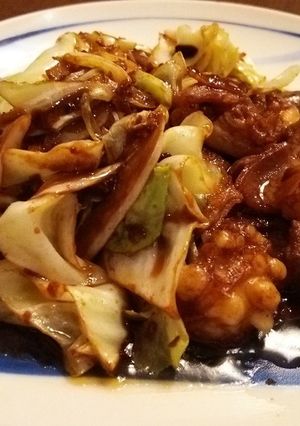 ホルモンとキャベツの味噌炒め-レシピのメイン写真