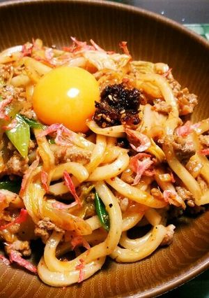 勝ちえびラー油が決め手のキムチ焼きうどん-レシピのメイン写真