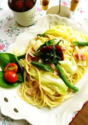 ☆キャベツとベーコンのペペロンチーノ☆-レシピのメイン写真