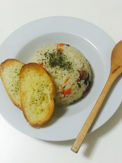 材料入れるだけ!炊飯器で簡単絶品ピラフ-レシピのメイン写真