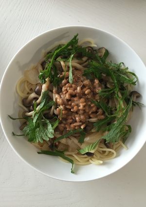 馬車道田舎風パスタ風ピリ辛納豆パスタ-レシピのメイン写真