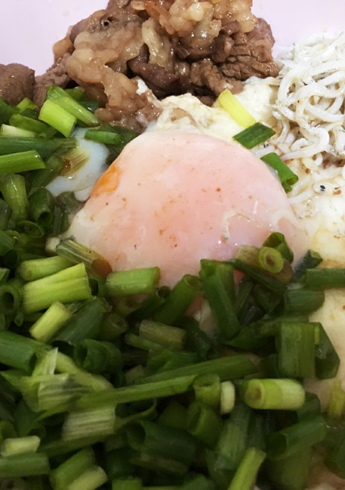 激ウマ簡単！温玉とろろ牛ぶっかけうどん！-レシピのメイン写真