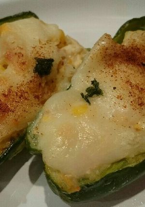 ピーマンお舟のツナのっけトースター焼き-レシピのメイン写真