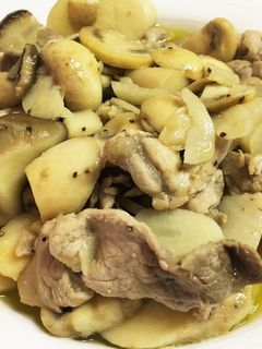 中華鍋で作る!きのこと豚肉ガーリック炒め-レシピのメイン写真