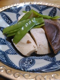 高野豆腐ときぬさやとしいたけの煮物-レシピのメイン写真