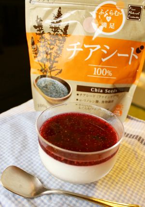 チアソースで★ヨーグルトミルクゼリー-レシピのメイン写真