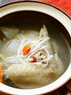 液体塩こうじと手羽先で参鶏湯風スープ☆-レシピのメイン写真