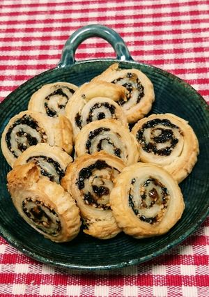 白黒ごまの珈琲風味のひとくちパイ-レシピのメイン写真