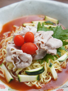 豚しゃぶサラダのトマト冷やしラーメン-レシピのメイン写真