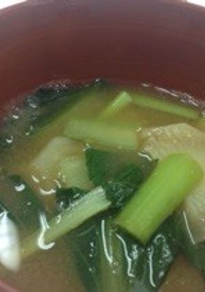 じゃがいもと小松菜のお味噌汁-レシピのメイン写真