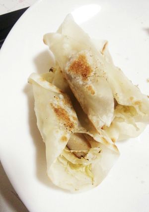 餃子の皮でウインナーロール-レシピのメイン写真