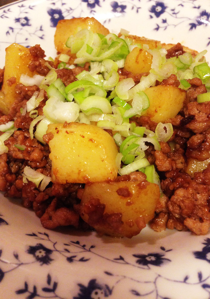 じゃがいもと挽肉の甘辛炒め-レシピのメイン写真